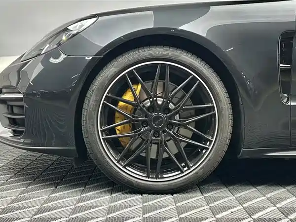 Porsche Panamera 2022