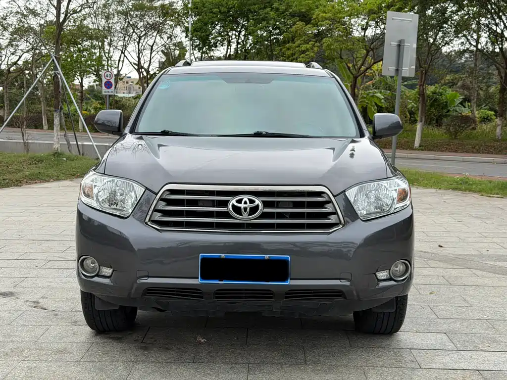 Toyota Highlander 2010 — фото 2