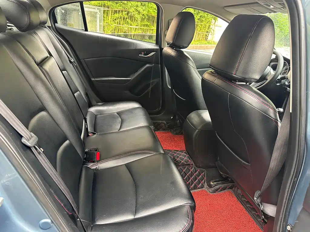 Mazda 3 Axela 2015 — фото 10