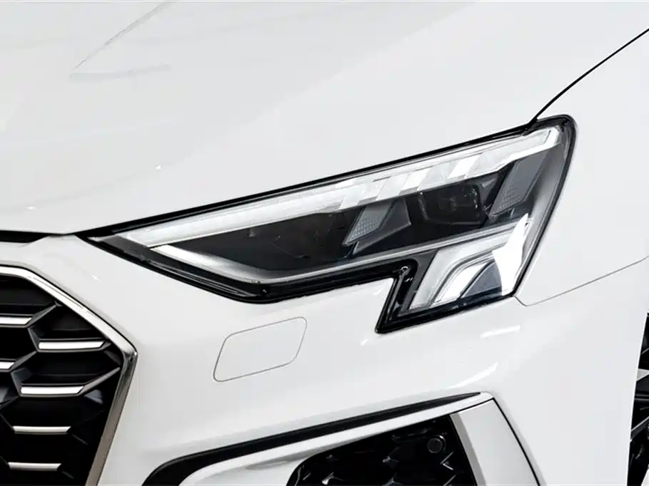 Audi A3 2024 — фото 4