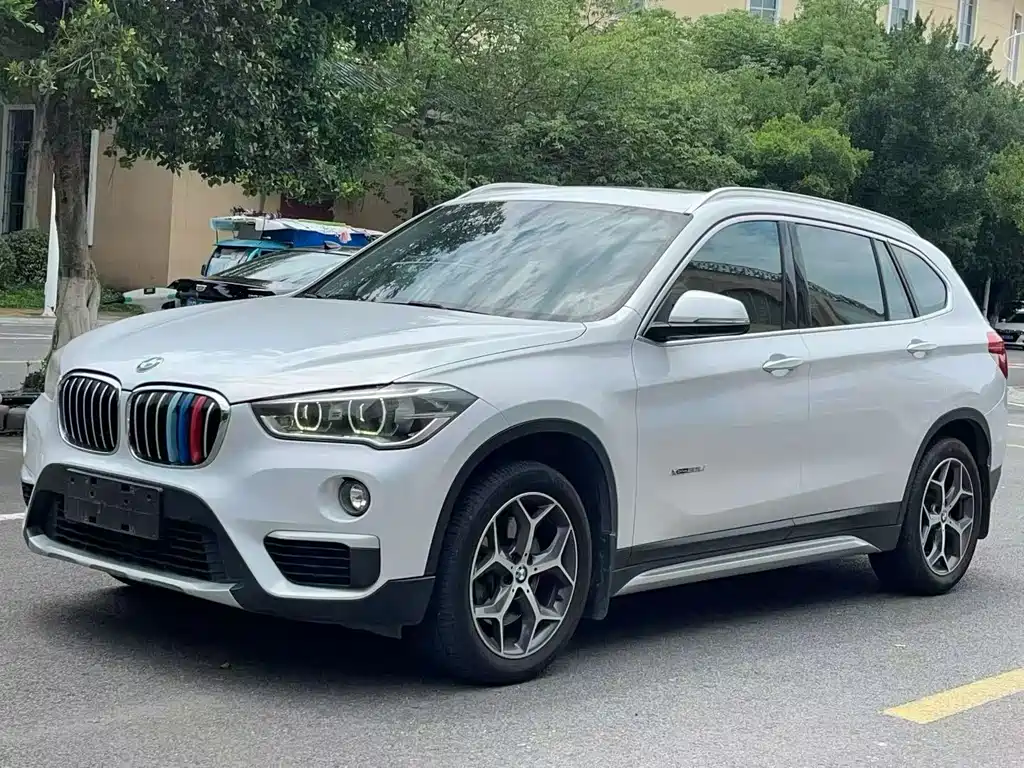 BMW X1 2017 — фото 1