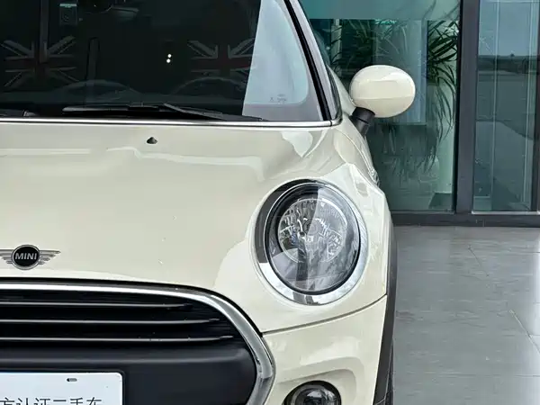 MINI MINI 2020