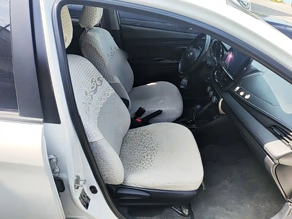 Toyota Yaris L 2019 — фото 25