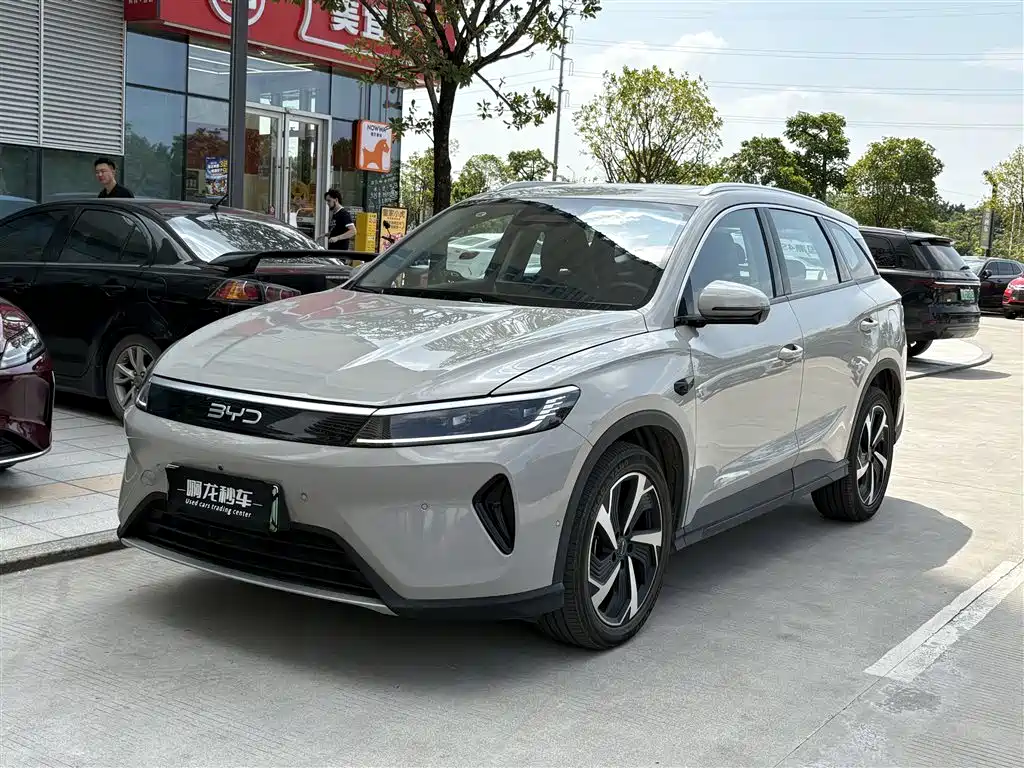 BYD Seal 05 DM-i 2025 — фото 1