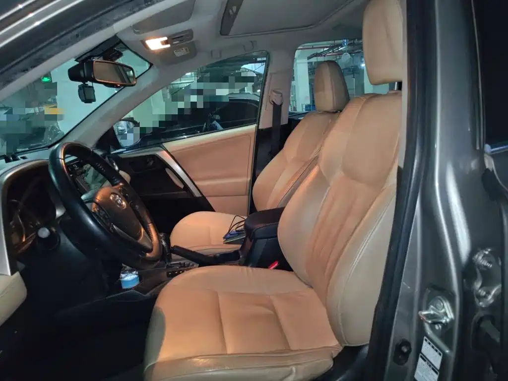 Toyota RAV4 2014 — фото 16