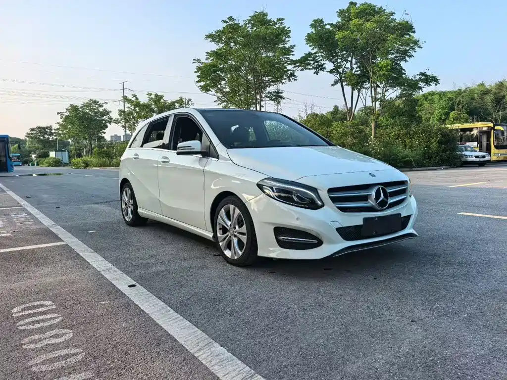 Mercedes-Benz B-Class 2016 — фото 3
