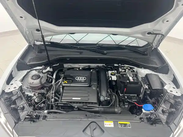 Audi Q2L 2022