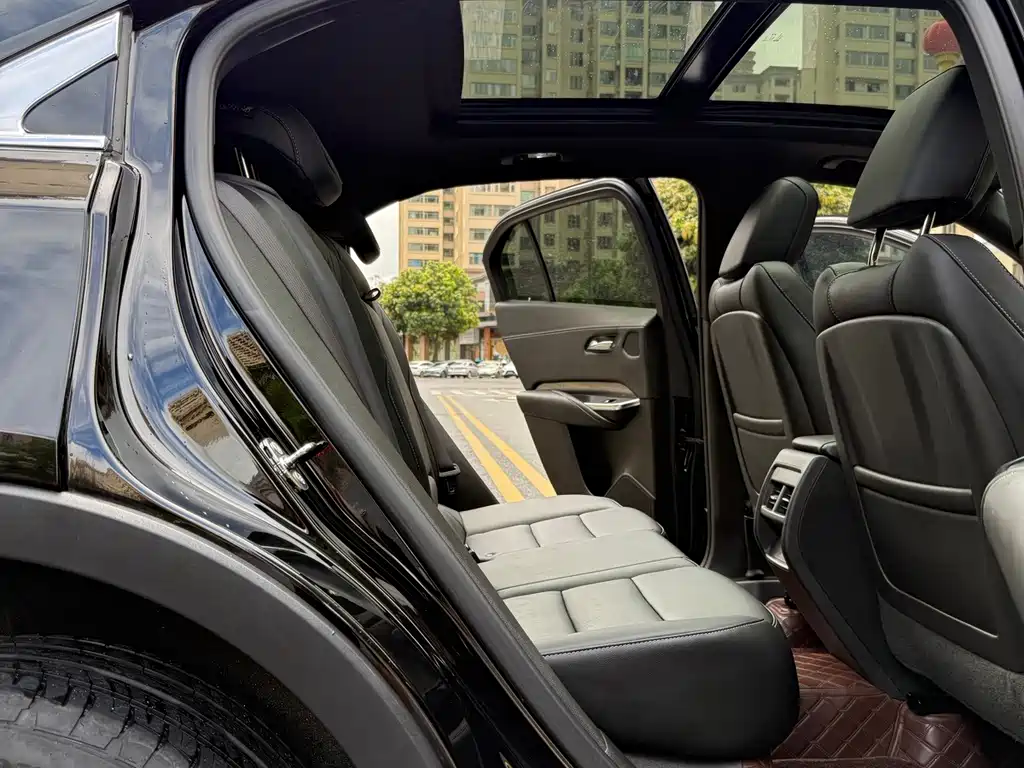 Cadillac XT4 2024 — фото 24