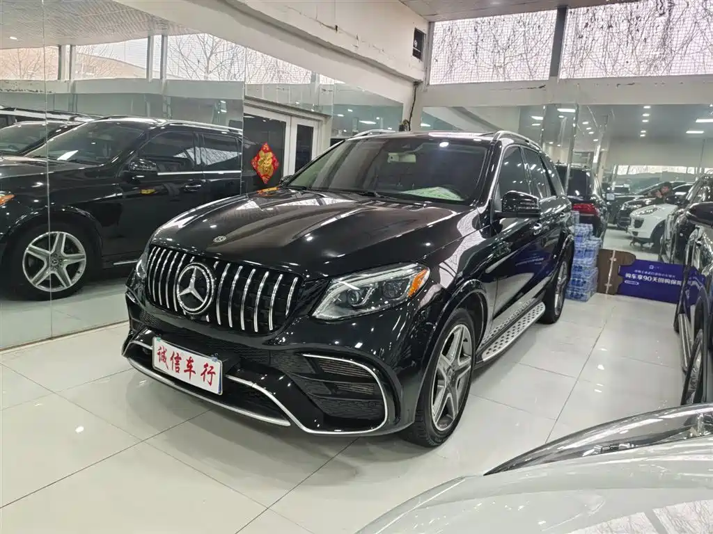 Mercedes-Benz GLE 2019 — фото 1