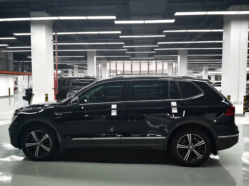 Volkswagen Tiguan L 2020 — фото 16