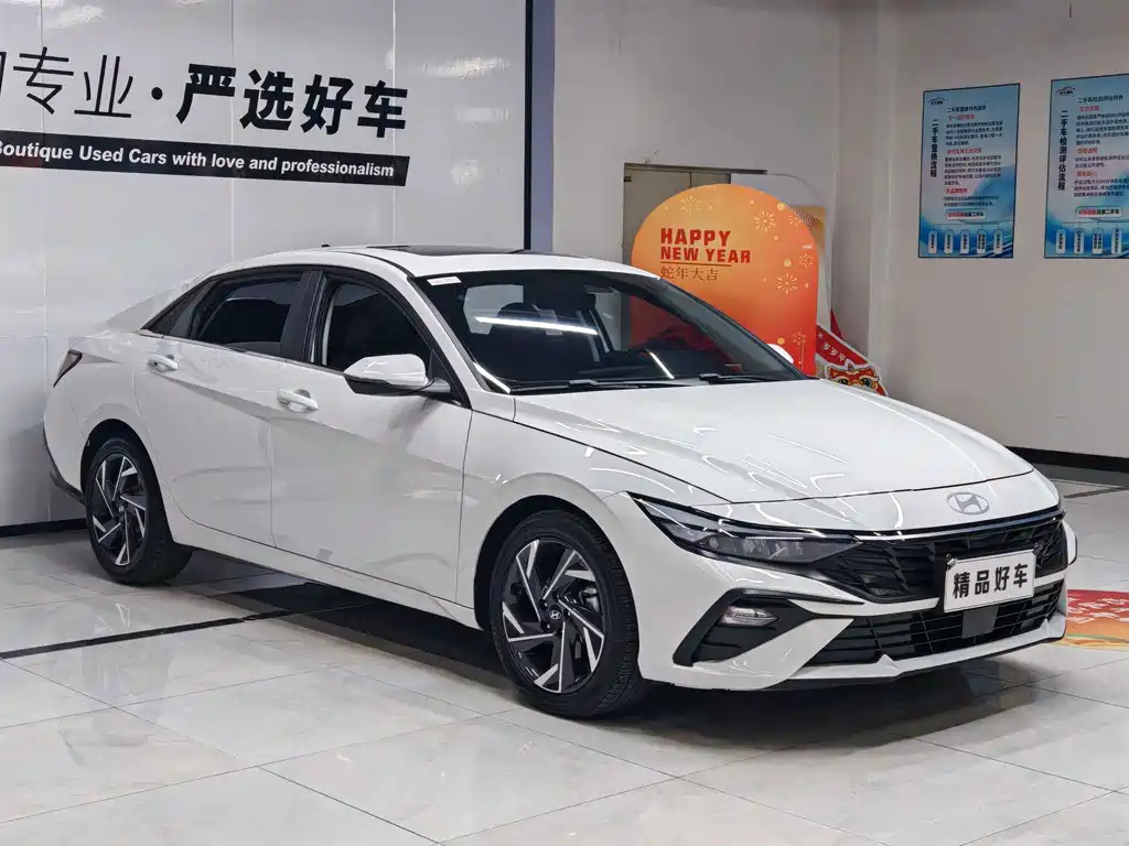 Hyundai Elantra 2024