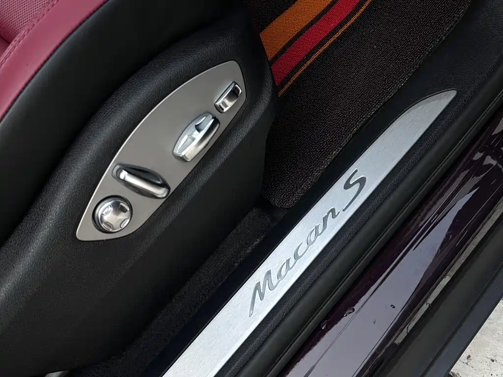 Porsche Macan 2024 — фото 15
