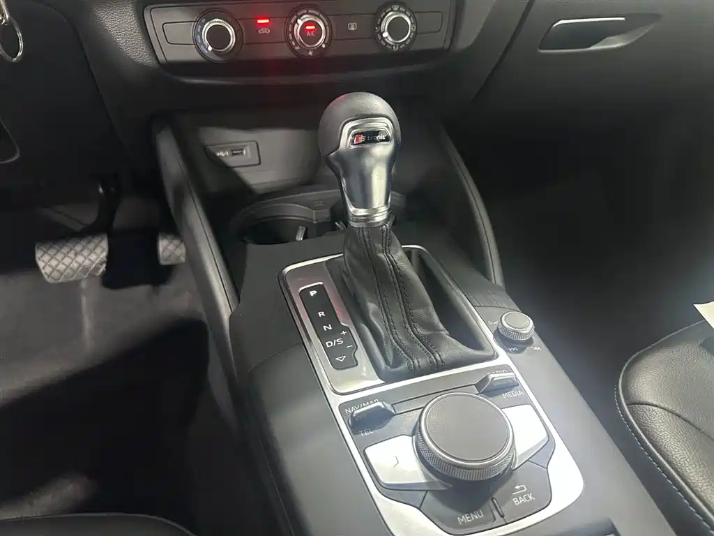 Audi A3 2020 — фото 12
