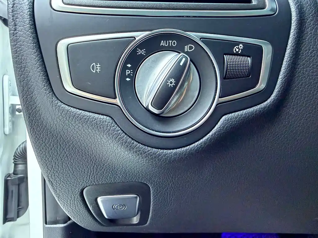 Mercedes-Benz C-Class 2020 — фото 9
