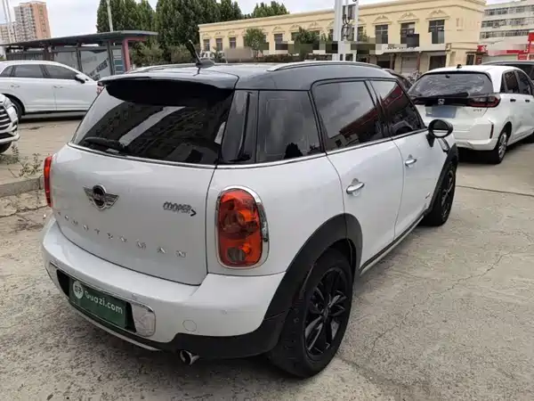 MINI Countryman 2015