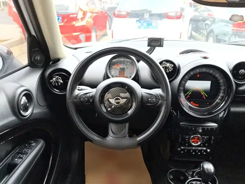 MINI Countryman 2015 — фото 11