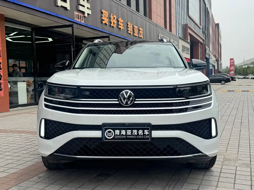 Volkswagen Tavendor 2023 — фото 2