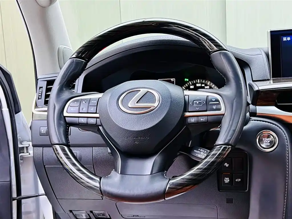 Lexus LX 2019 — фото 10