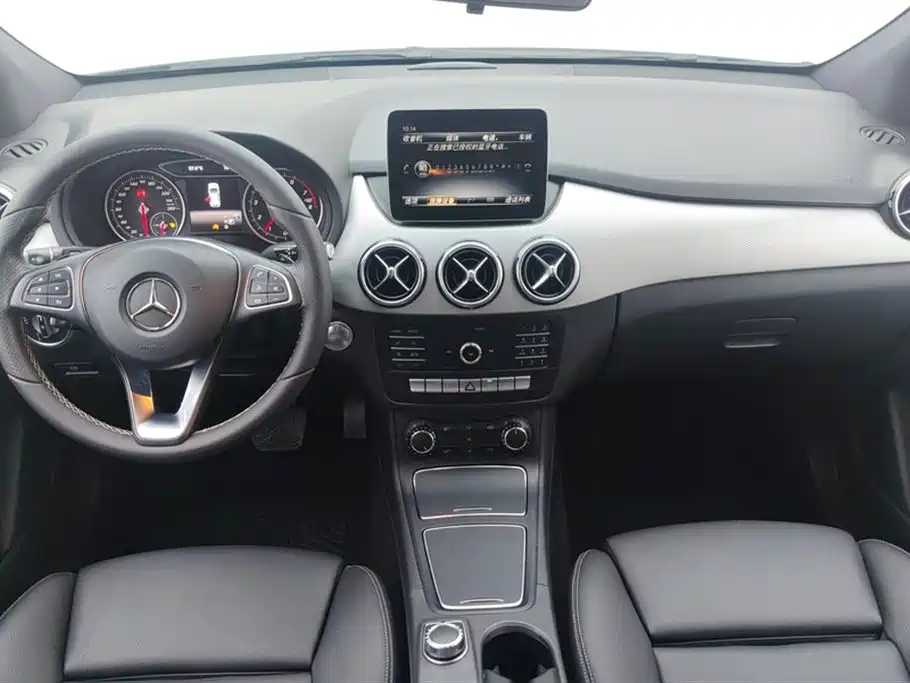Mercedes-Benz B-Class 2018 — фото 12