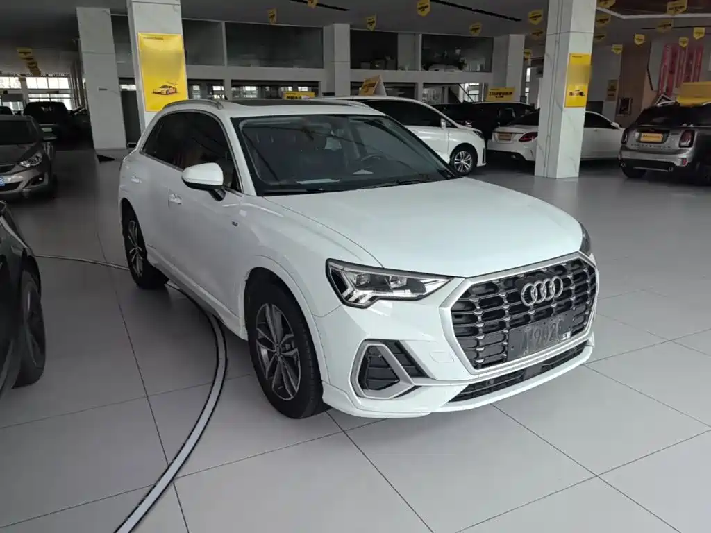 Audi Q3 2021