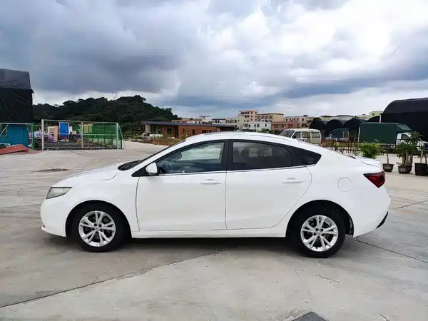 MG GT 2016
