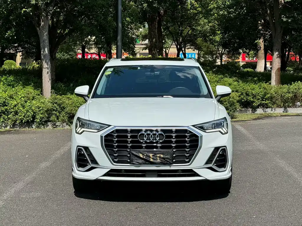 Audi Q3 2021