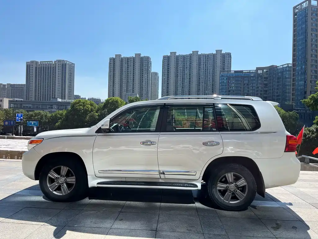 Toyota Land Cruiser 2015 — фото 7