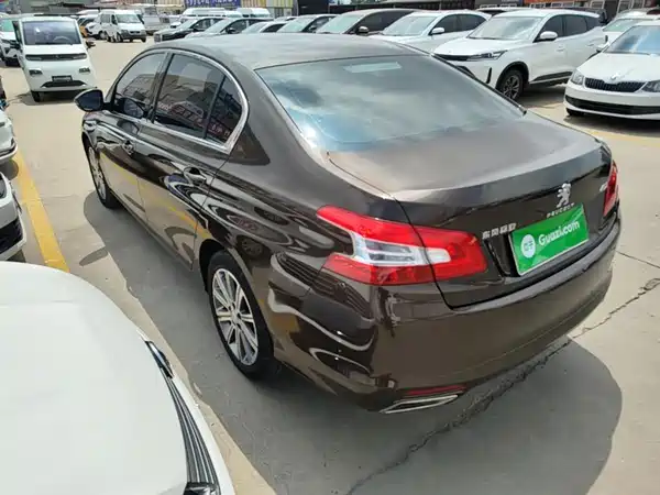 Peugeot 408 2016