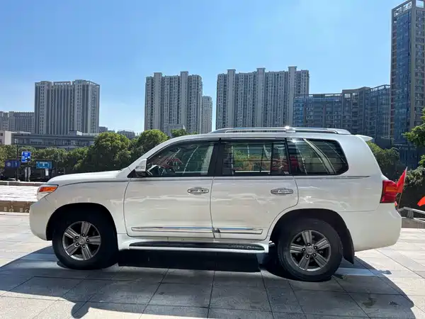 Toyota Land Cruiser 2015