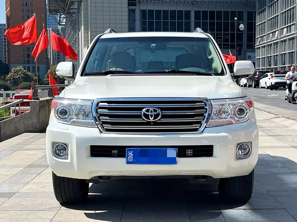 Toyota Land Cruiser 2015 — фото 2