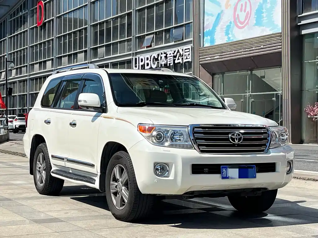 Toyota Land Cruiser 2015 — фото 3
