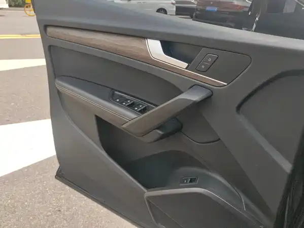 Audi Q5L 2023