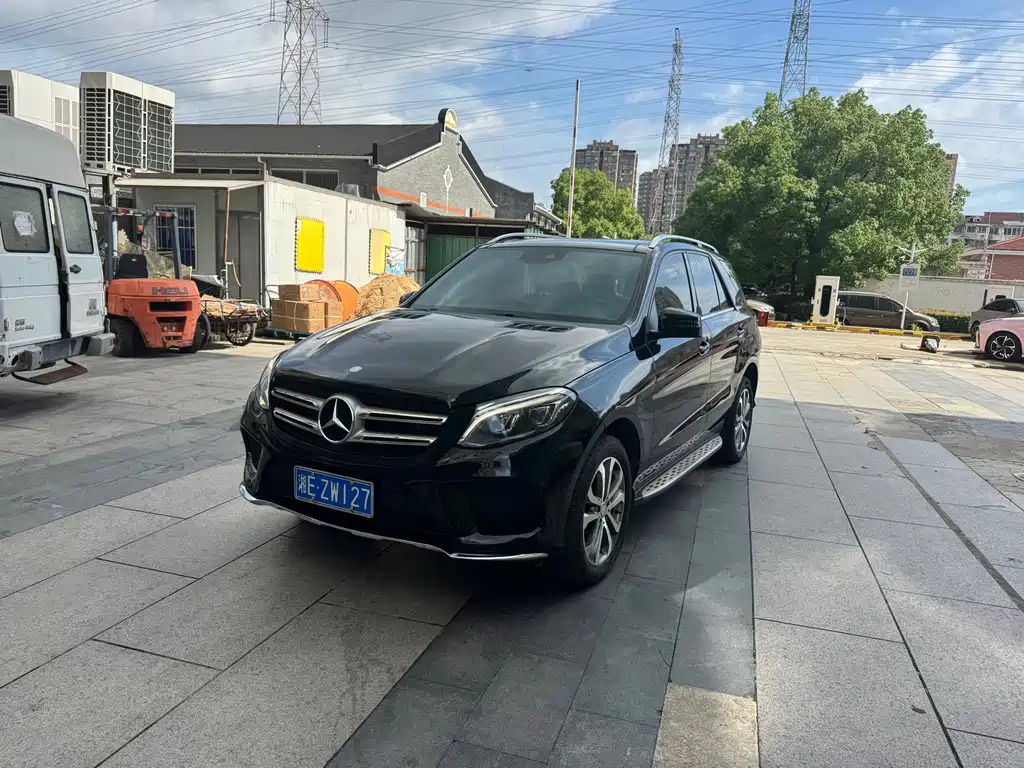 Mercedes-Benz GLE 2016
