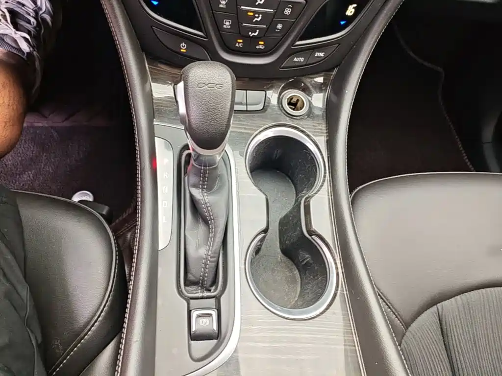 Buick Envision Plus 2021 — фото 14