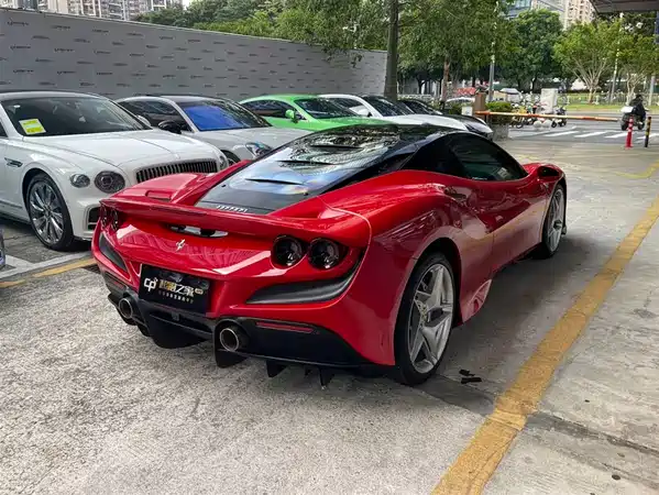 Ferrari F8 2020