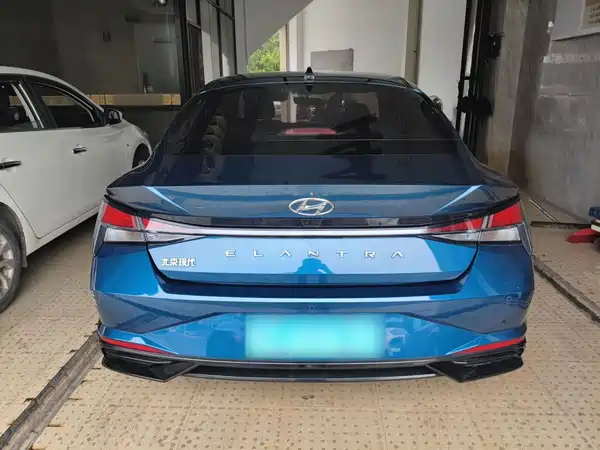 Hyundai Elantra 2022