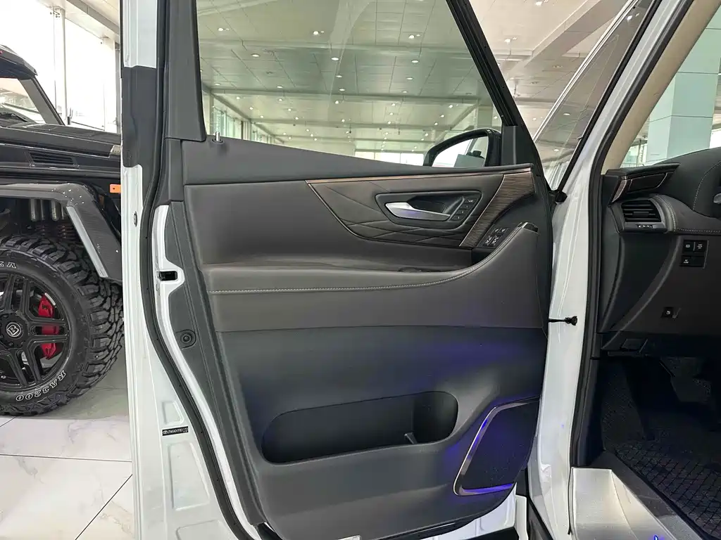 Toyota Vellfire 2024 — фото 5