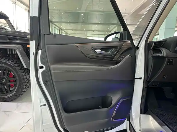 Toyota Vellfire 2024