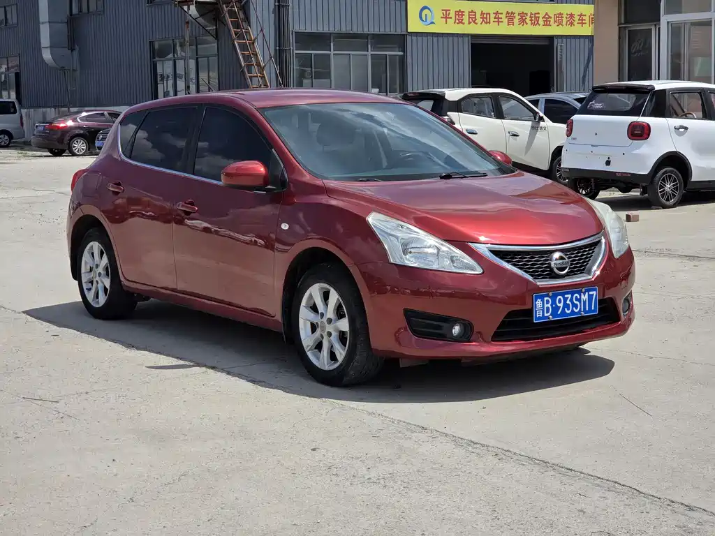Nissan Tiida 2014