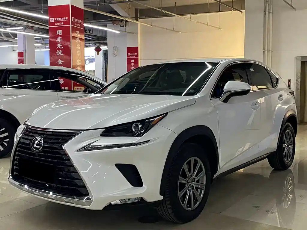Lexus NX 2018 — фото 2