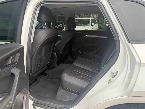Audi Q5L 2022