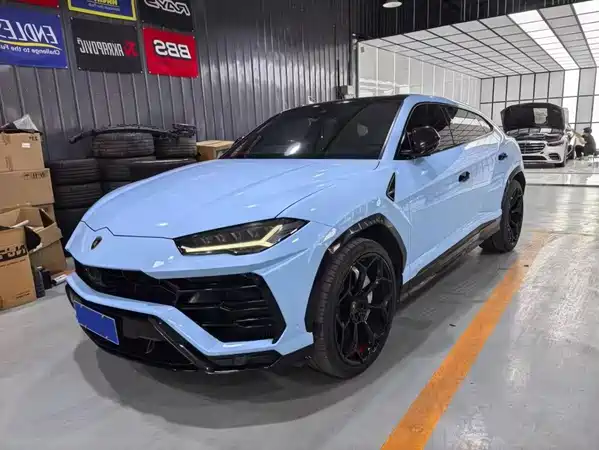 Lamborghini Urus 2021