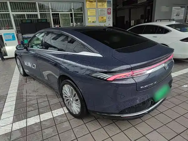 Buick Zhijing L7 2025