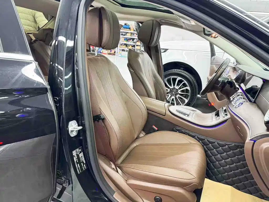 Mercedes-Benz E-Class 2023 — фото 16