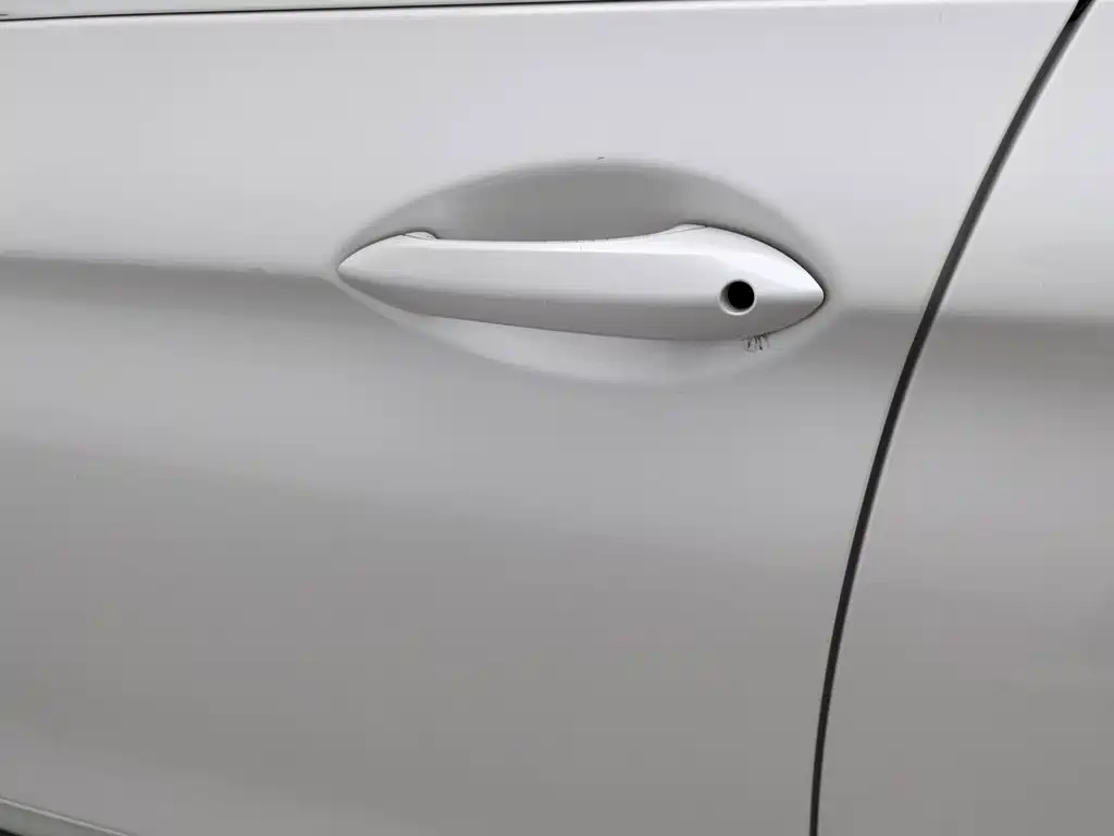 BMW 5 Series 2017 — фото 18