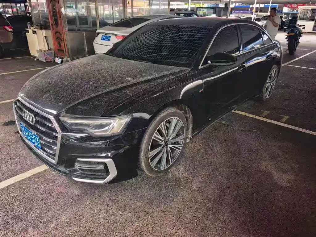 Audi A6L 2022 — фото 1