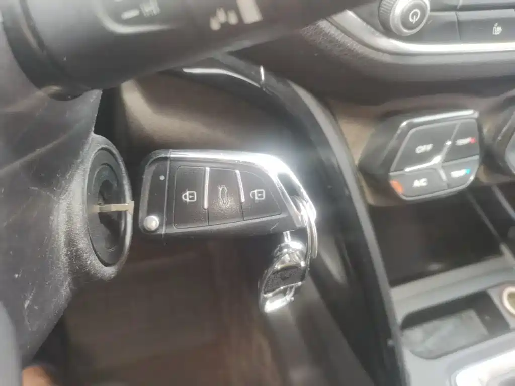GAC Trumpchi GS4 2015 — фото 9