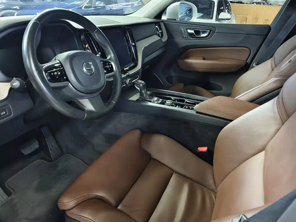 Volvo XC60 2020