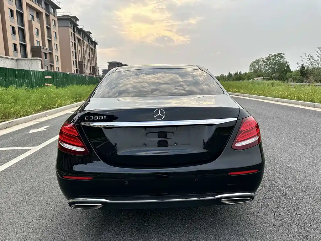 Mercedes-Benz E-Class 2019 — фото 8