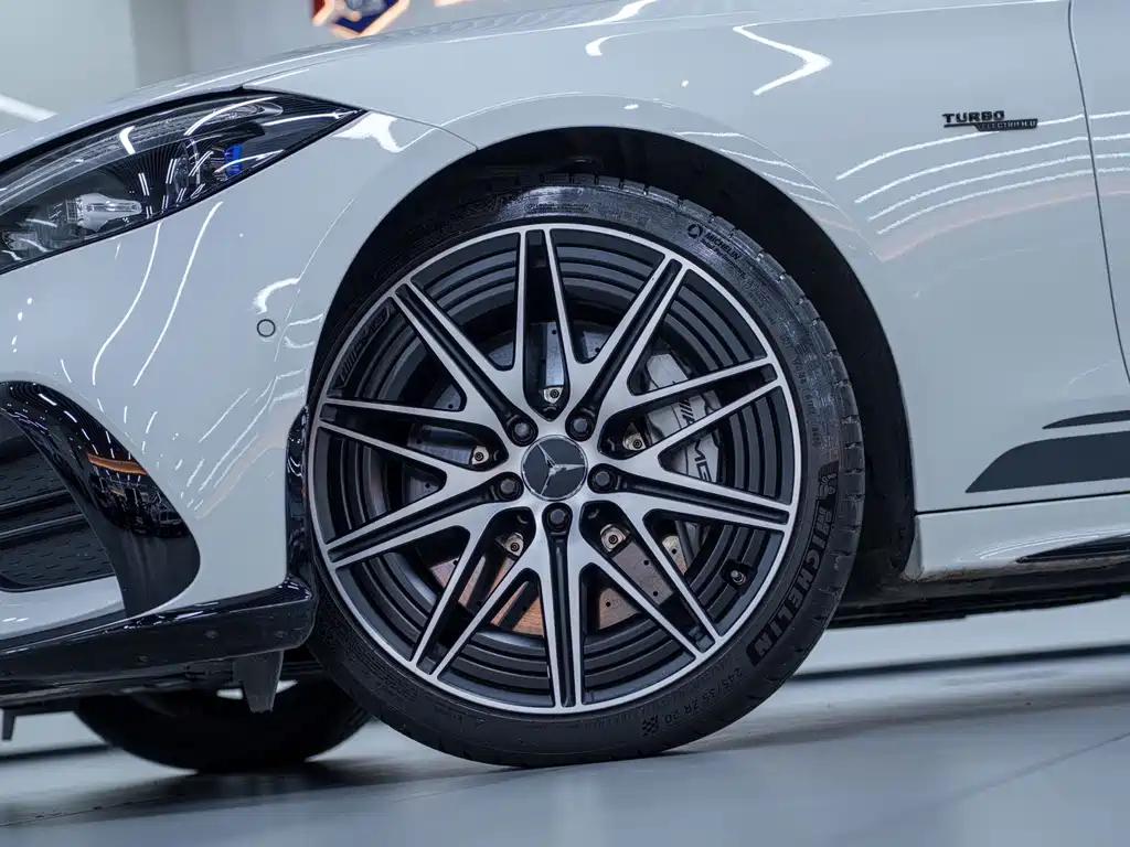 Mercedes-Benz C-Class AMG 2024 — фото 4